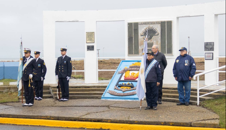 EL MUNICIPIO ACOMPAÑÓ EL ACTO POR EL 42° ANIVERSARIO DEL HUNDIMIENTO DEL ARA "GENERAL BELGRANO"