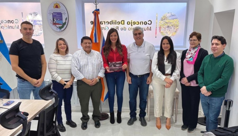 Los Concejales brindaron un reconocimiento a Adrián “Milín” Fernández por su obra literaria