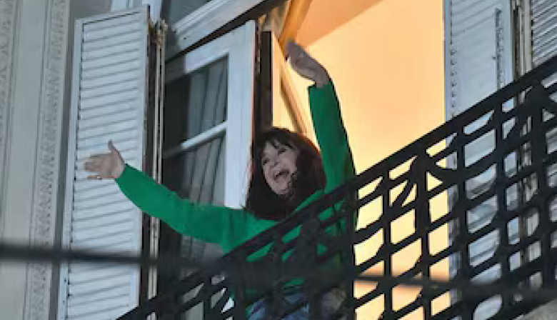 Cristina atacó a Milei en medio de elecciones en Buenos Aires: “Se está poniendo heavy”