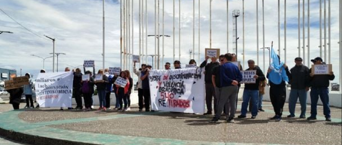 "Hace Ocho Meses que No Cobramos y Nadie Da Respuestas"