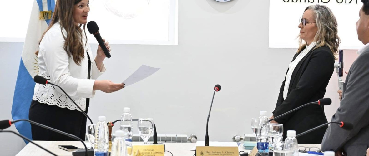 El Concejo Deliberante tomó juramento  a la nueva concejal Verónica Martínez
