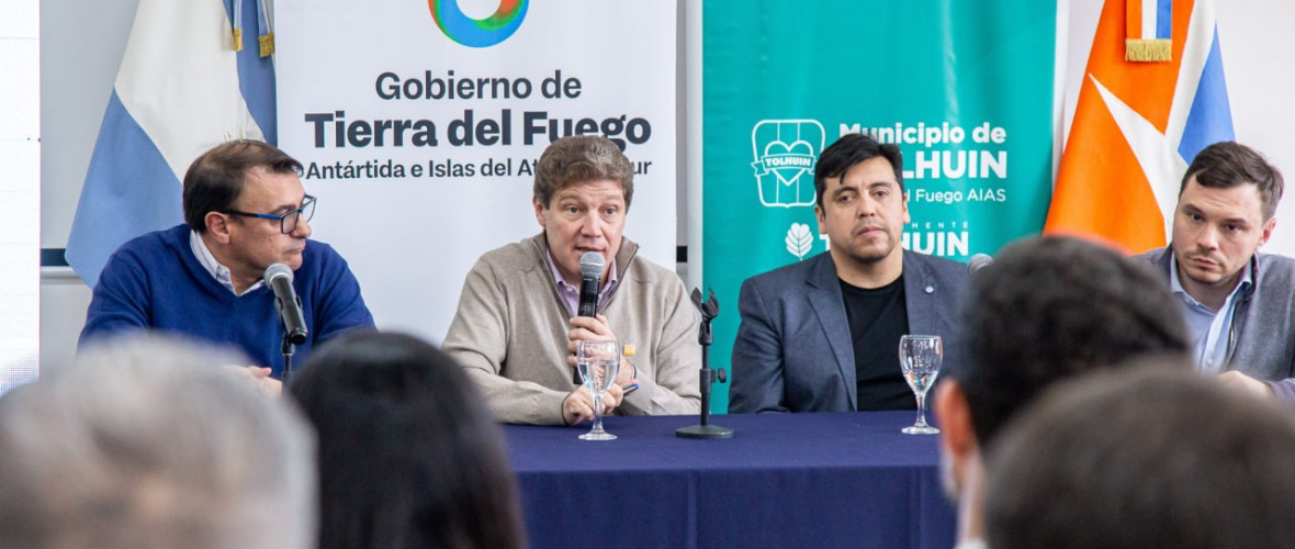 HISTÓRICO: EL GOBERNADOR MELELLA FIRMÓ ACUERDOS EN TOLHUIN PARA LA LLEGADA CONCRETA DE INVERSIONES EN PROYECTOS ACUÍCOLAS