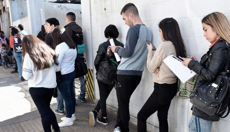 Más del 60% de los jovenes en Argentina trabajan de manera informal