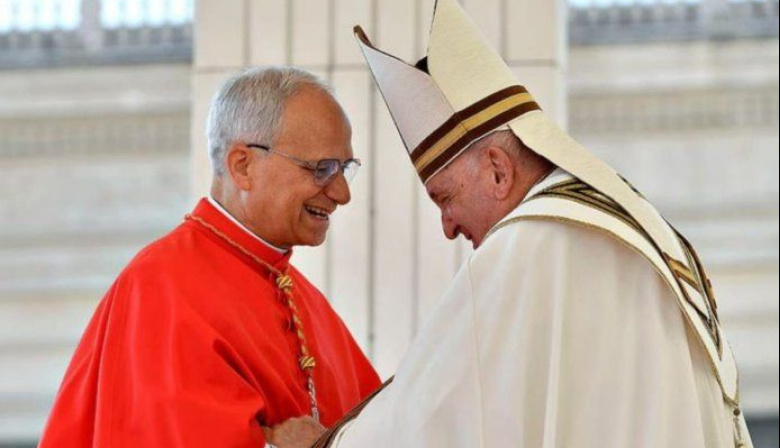"RECIBIMOS AL NUEVO PAPA CON ESPERANZA Y REZAMOS POR ÉL"