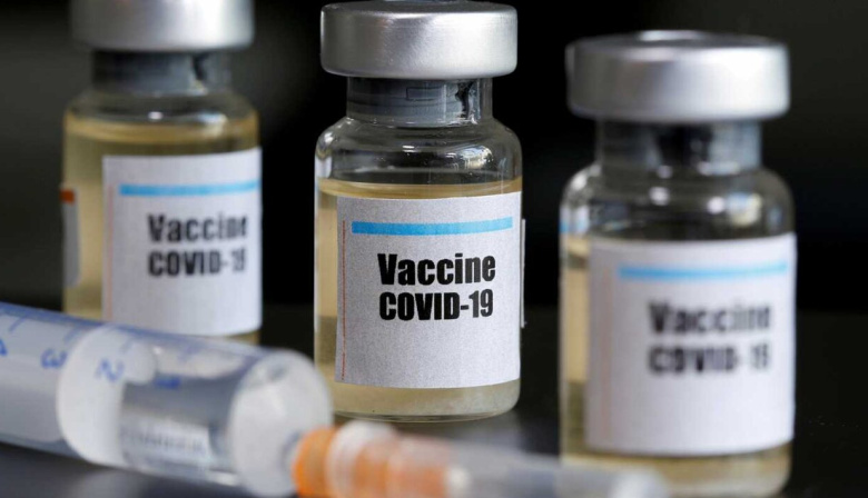 Estados Unidos ya no recomienda la vacuna COVID para niños sanos y embarazadas: qué dicen los infectólogos