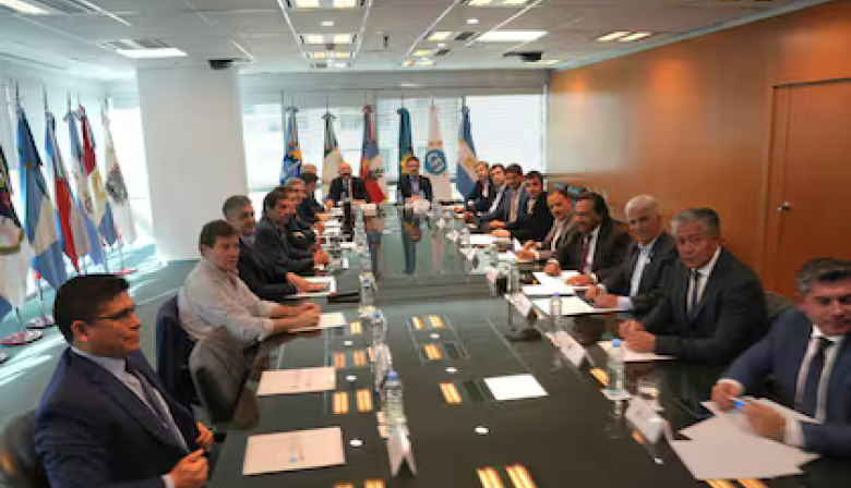 Los gobernadores pidieron a Milei una audiencia en bloque por la reforma fiscal