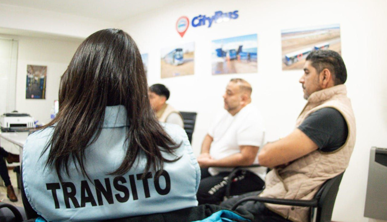 EL MUNICIPIO DE RÍO GRANDE INFORMÓ A CHÓFERES DE CITY BUS SOBRE LA RENOVACIÓN DE LICENCIAS PROFESIONALES