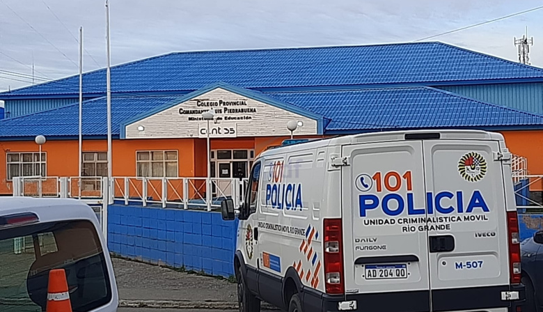 Ladrones ingresaron al Colegio Luis Piedrabuena y provocaron destrozos