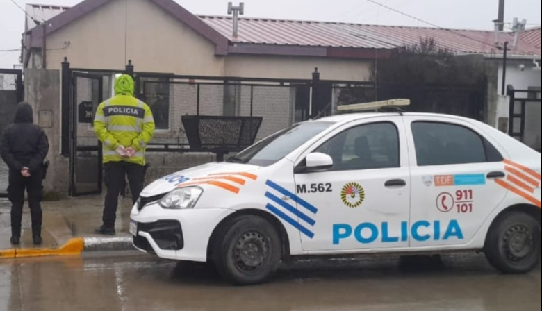 Allanamientos por estafas terminó en secuestro de droga y otros elementos