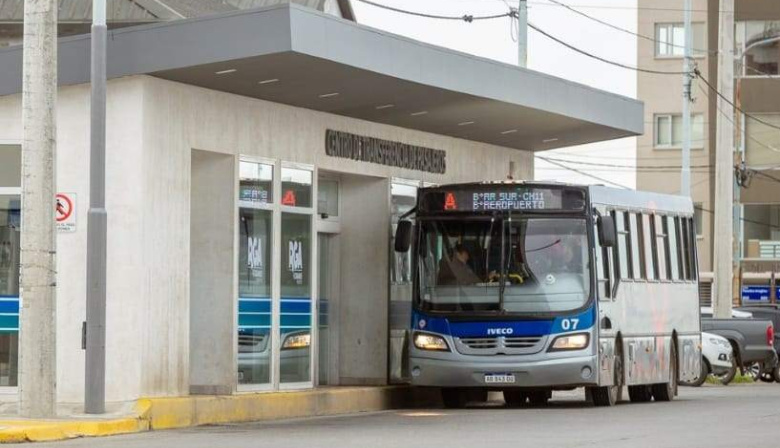 Colectivos del transporte público contarán con wifi de Starlink en Río Grande