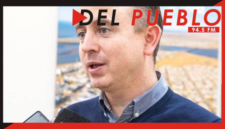 “Mirarse el ombligo es cambiar de partido cada cuatro años”
