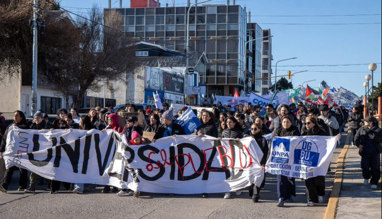 Rechazo estudiantil al concurso británico sobre Malvinas