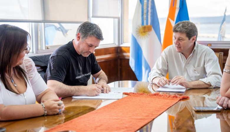 El gobierno provincial sigue fortaleciendo el sistema publico de salud con refacciones en el Hospital de Rio Grande