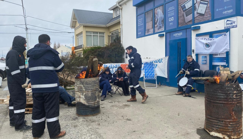 Paro y reclamo por salarios en Camuzzi: “No podemos esperar cuatro meses por un aumento”