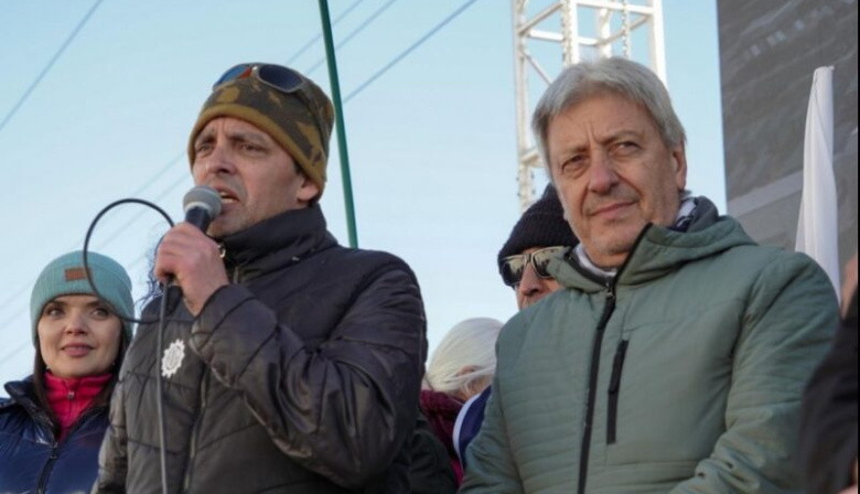 “No hay solución gremial sin solución política”