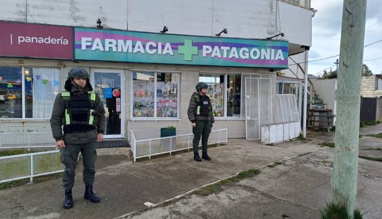 Allanaron una farmacia en Río Grande por una denuncia de adulteración de medicamentos
