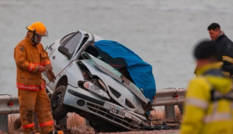 El conductor se negó a declarar y la viuda dijo que nunca los asistió ante la tragedia pasando una hora tirados en ruta