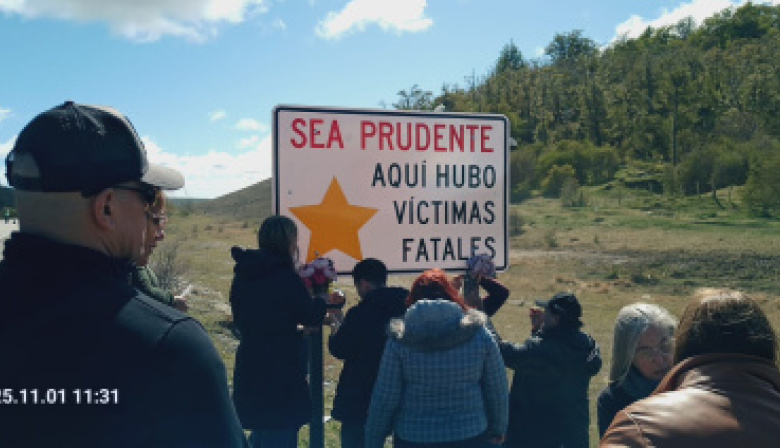 Ruta Nacional Nº3: pintaron «estrellas amarillas» por Olivia e Ignacio