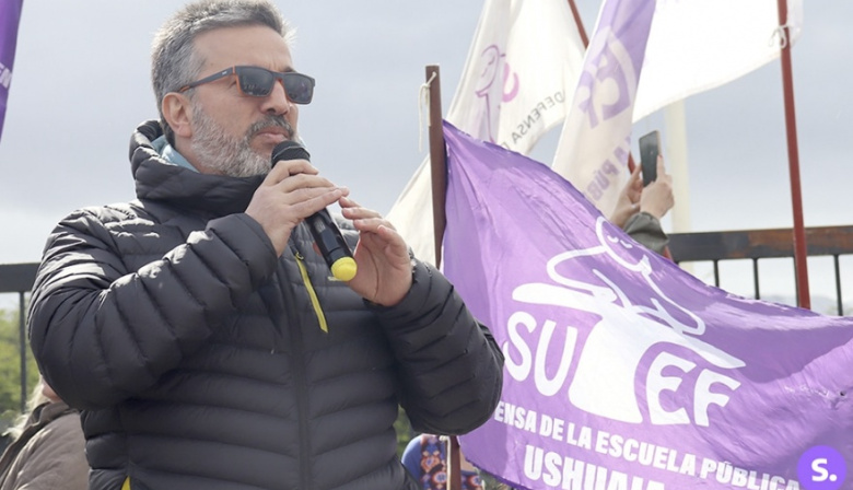 En votación dividida, la docencia aceptó la propuesta salarial