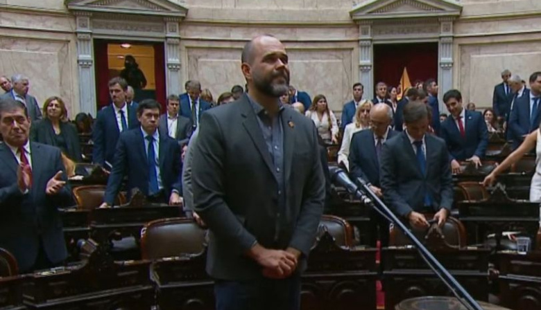 “Asumo con la responsabilidad de quien sabe que representa el futuro de su provincia”