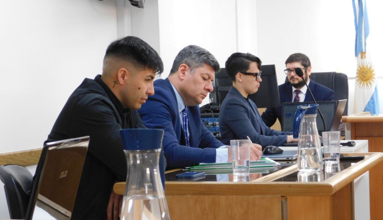 Condenan a 4 años de prisión al subcomisario Eric Paredes por Violencia de Género