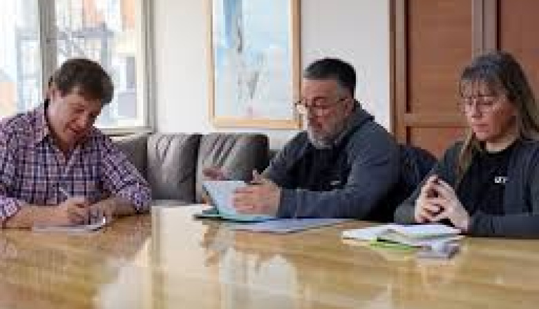 Dirigentes del SUTEF se reunieron con el gobernador