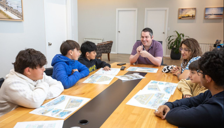 Juventudes y Municipio avanzan en proyectos en espacios recreativos para los barrios