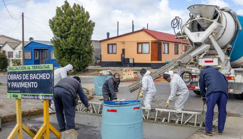 PLAN DE OBRAS VIALES: SE REALIZAN TAREAS DE MEJORAMIENTO EN DIVERSAS ARTERIAS