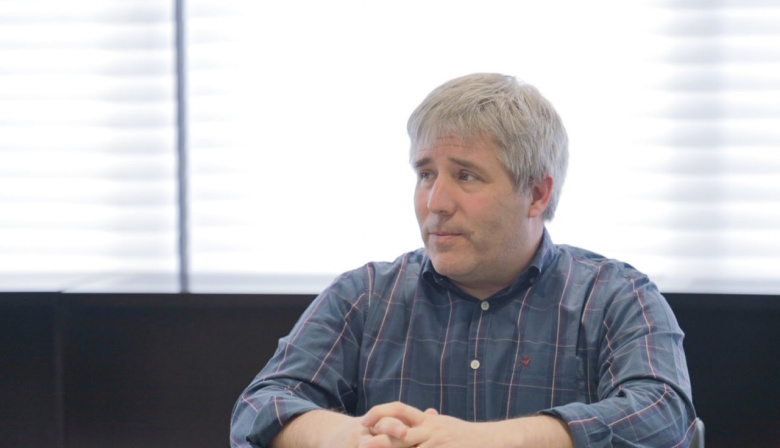 En un contexto fiscal complejo, la provincia sostiene programas y garantiza una transición ordenada en economía