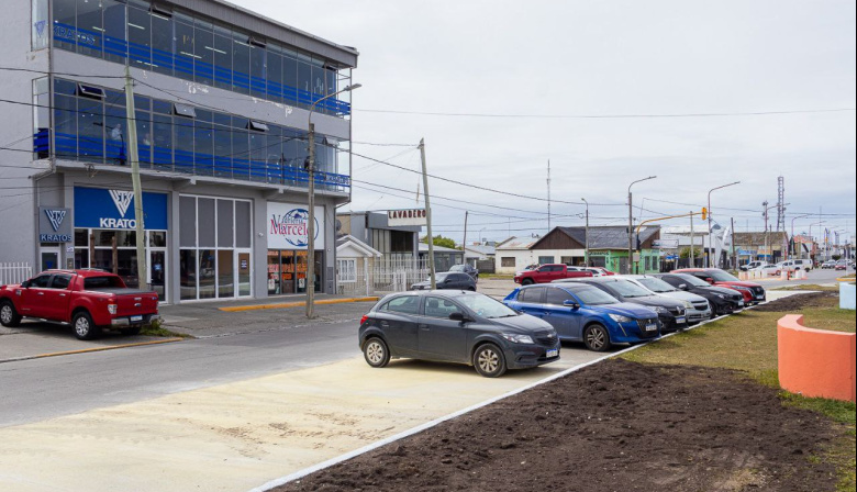 Con aporte de vecinos y ejecución municipal quedó habilitada la dársena de Av. Belgrano y Colón