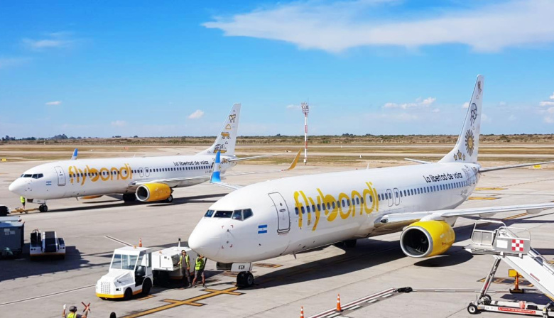 Caos en Flybondi: miles de pasajeros varados y fuertes denuncias contra Transporte y la ANAC