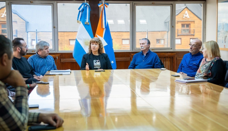 ​El Gobierno Provincial busca blindar la actividad del Puerto de Ushuaia tras la intervención nacional*