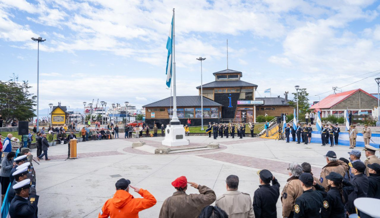 Tierra del Fuego celebró 122 Años de presencia Argentina ininterrumpida en el Continente Blanco