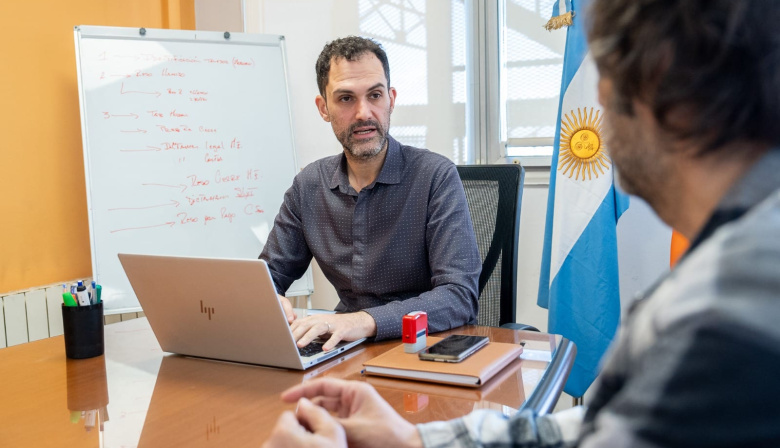 Devita admite la “crisis industrial y habla de reconversión urgente”