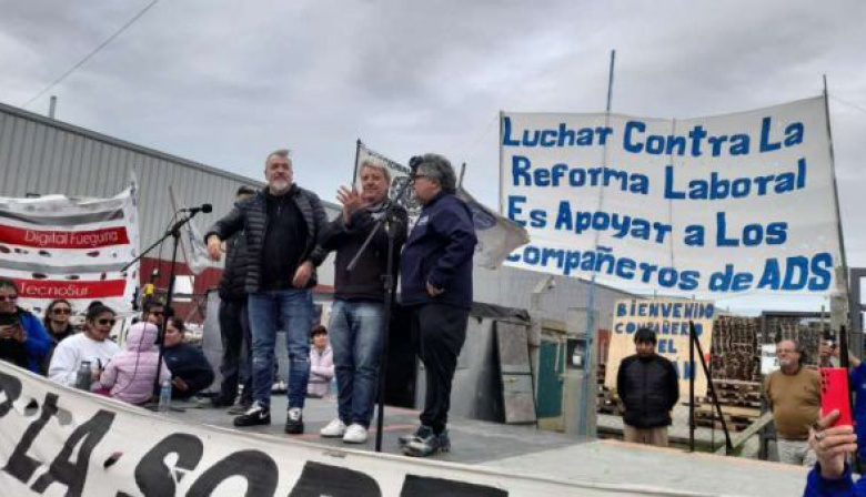 Importante presencia de dirigentes nacionales apoyaron el reclamo en Aires del Sur