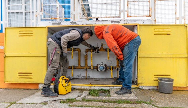 Éste miércoles culminan los trabajos de readecuación de las instalaciones de gas de la Escuela N°8
