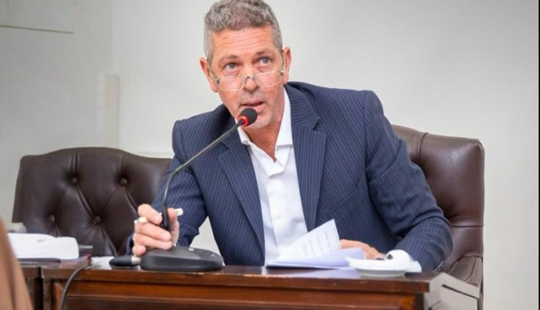 Löffler acusó a Melella de manejar discrecionalmente los recursos