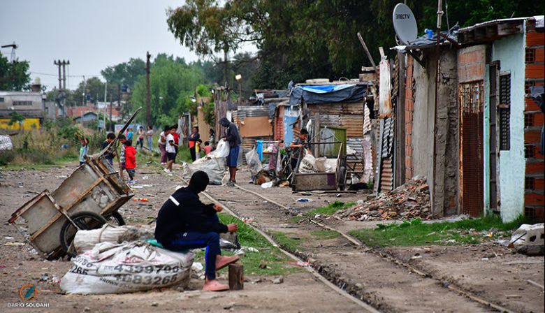 Pobreza: el dato del INDEC llega con polémica y expectativas del Gobierno de Milei