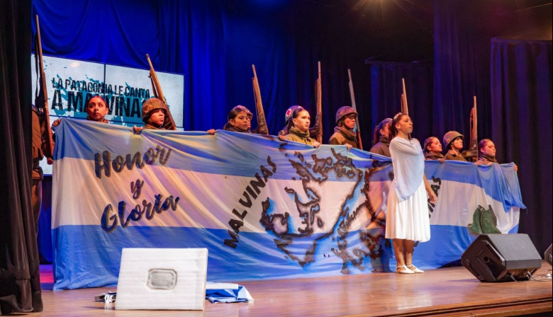 Gran convocatoria en el primer encuentro de cantautores “La Patagonia le canta a Malvinas”