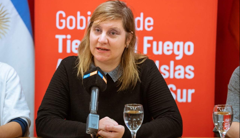 Di Giglio aclaró que no se harán recortes salariales y ni de derechos a los trabajadores de la Salud