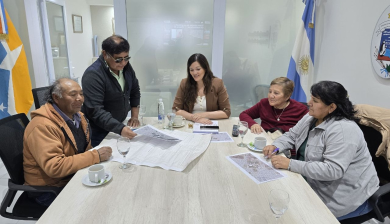 Zamora destacó el trabajo del Centro de Residentes Jujeños y acompañó la ampliación de su espacio