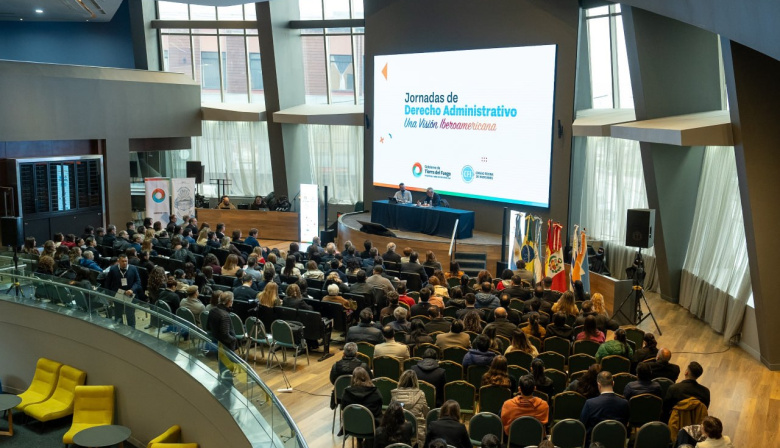 El gobernador Melella acompaño la apertura de las jornadas iberoamericanas de derecho administrativo