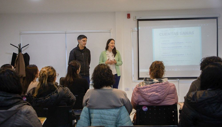 Con más de 700 inscriptos, dio inicio la escuela municipal de emprendedores