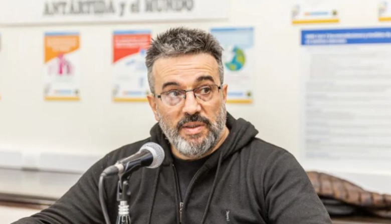 Catena llamó a docentes a abandonar aulas y movilizar a la Legislatura