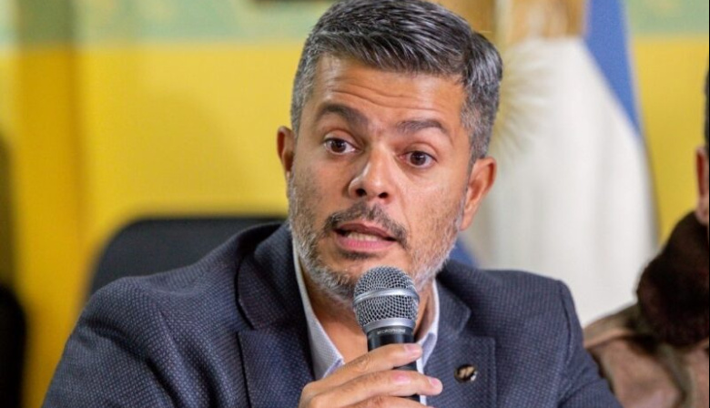 “Argentina tiene que tener su propia política en torno a Malvinas”