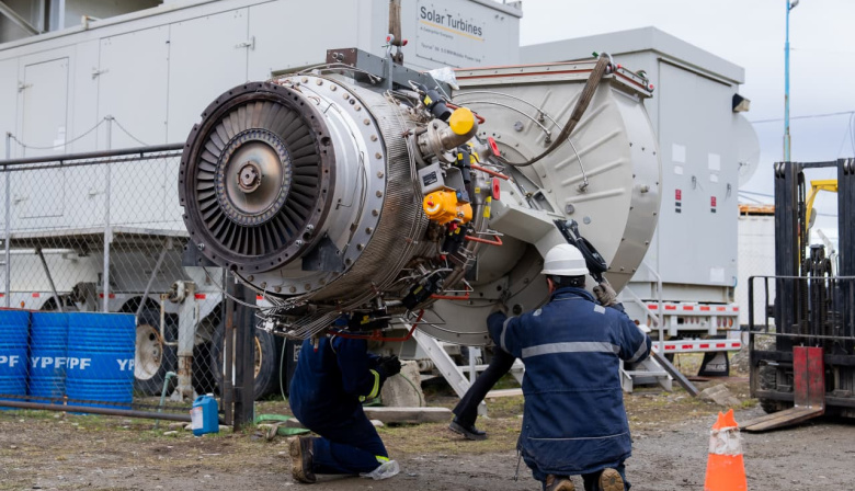Se cumplió el mantenimiento integral de la turbina Taurus 60 en la Usina de Ushuaia