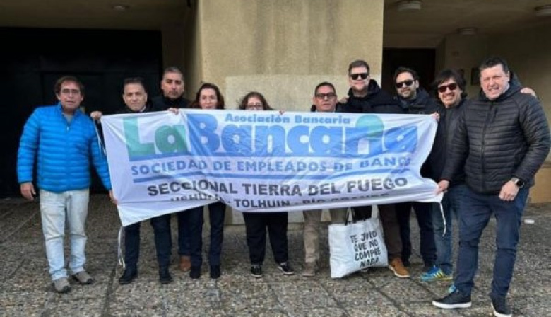 “Están en juego treinta y dos puestos de trabajo”, explicó Fernández