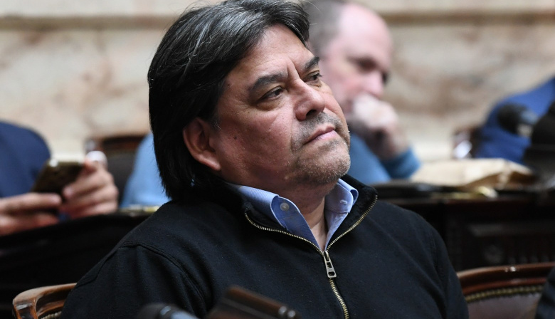 Araujo apuntó contra Adorni: “Siete horas de show, sin respuestas y con un gobierno en crisis”