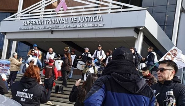 Judiciales van al paro este viernes: fuerte reclamo por salarios y críticas al STJ