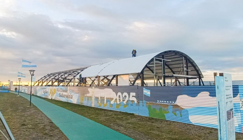 Avanza la construcción del edificio de la Carpa de la Dignidad en Río Grande